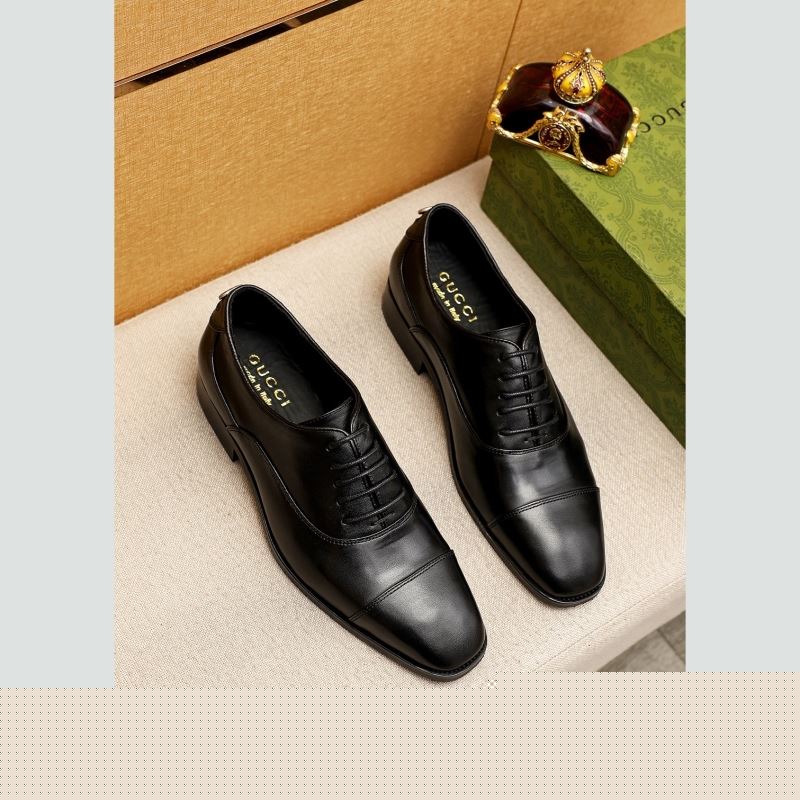 G*u*i leather shoes